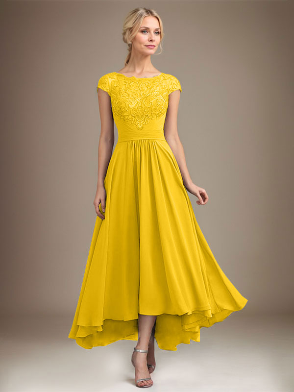 Robe de mère de la mariée en mousseline de soie à dentelle asymétrique illusion en décolleté arrondi et coupe en A avec plis
