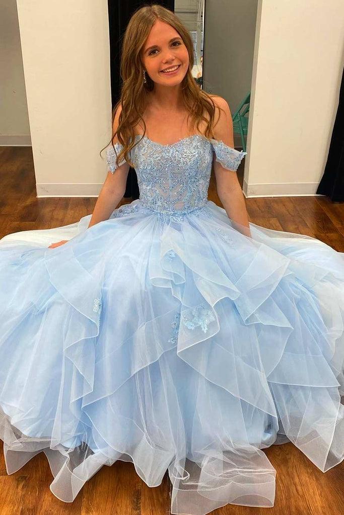 Hellblaues schulterfreies A-Linien-Ballkleid aus Tüll mit Stufen
