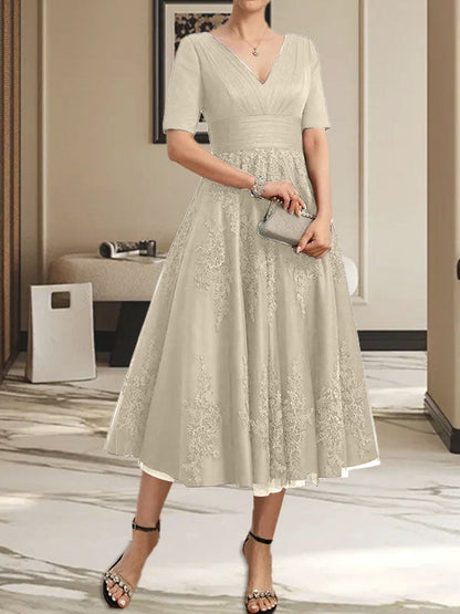 A-Linie V-Ausschnitt Wadenlanges Tüll-Spitzenkleid für die Brautmutter mit Plissee