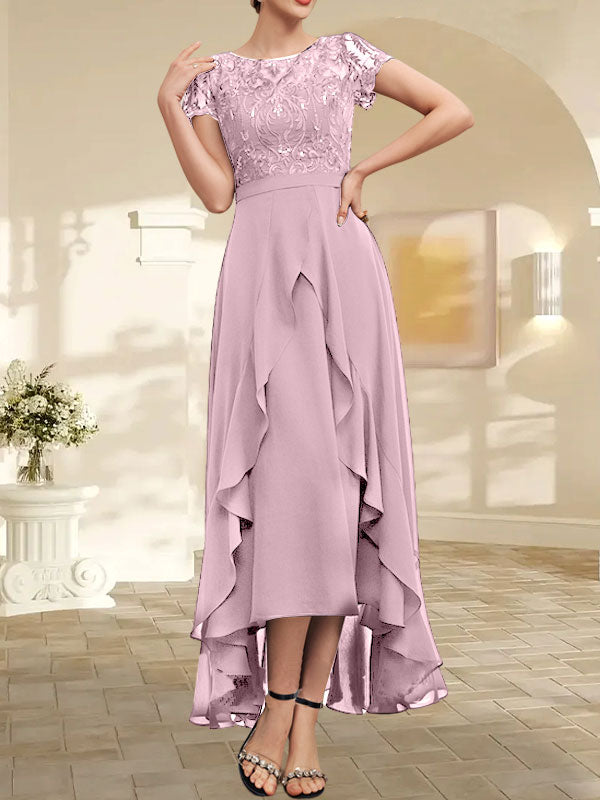 Robe de mère de la mariée en mousseline et dentelle asymétrique illusion à encolure dégagée, coupe en A, avec nœud, volants et paillettes