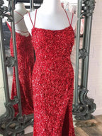Alayna | Robe de bal longue à fines bretelles spaghetti et sequins sirène