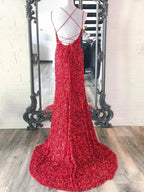 Alayna | Robe de bal longue à fines bretelles spaghetti et sequins sirène