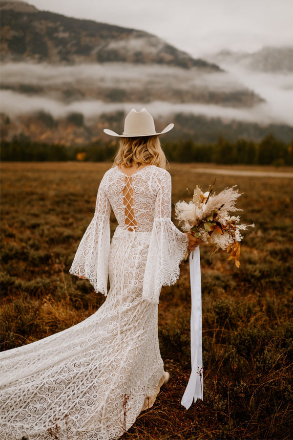 Long Sleeve Lace Wedding Dresses Lace Up Back Beach Wedding Dress