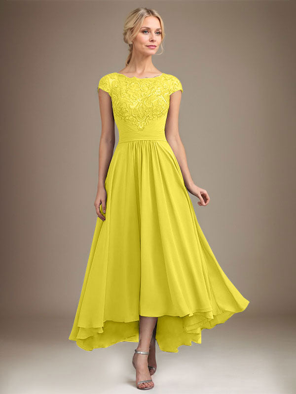 Robe de mère de la mariée en mousseline de soie à dentelle asymétrique illusion en décolleté arrondi et coupe en A avec plis