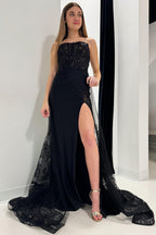 Abito lungo formale nero senza spalline in pizzo con strascico incorporato