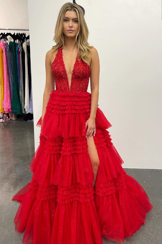 Vestido de fiesta escalonado con volantes y cuello halter con apliques de tul