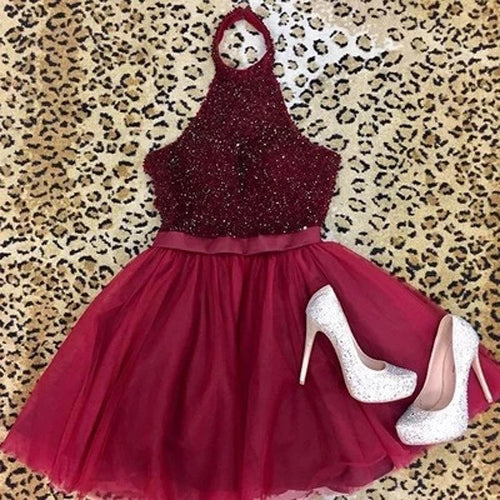 Abito corto bordeaux a linea ad A con collo all'americana per festa di ritorno a casa e serata elegante