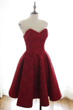 Abito corto da ballo con pizzo color bordeaux a forma di cuore Abito per serata di ritorno a casa
