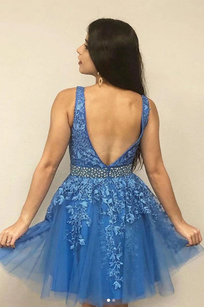 A-Linie V-Ausschnitt Blau Kurzes Ballkleid Homecoming-Kleid mit Applikationen