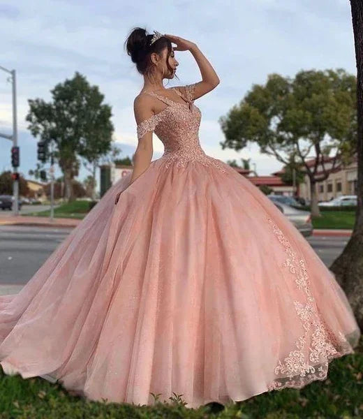 Abito da ballo rosa quinceañera con spalle scoperte e applicazioni in pizzo Y2734