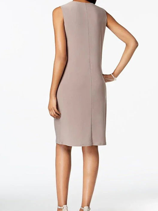 فساتين بطول الركبة بتصميم غمد / جاكيت عمود فساتين أم العروس