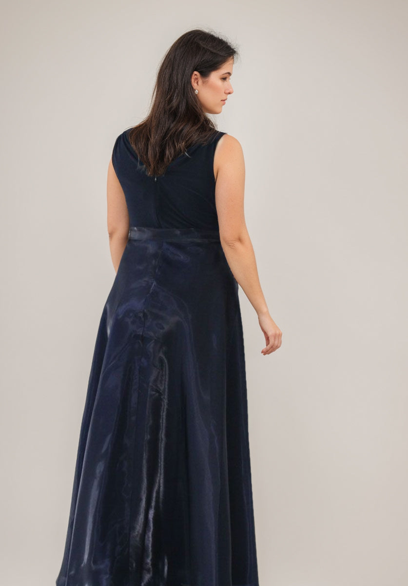 Plus Size V Neck Sleeveless A Line Mother Of The Bride Dress Floor Length Bow