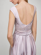 Elegant Sleeveless A Line Floor Length Mother Of The Bride Dresses Lace Pleats