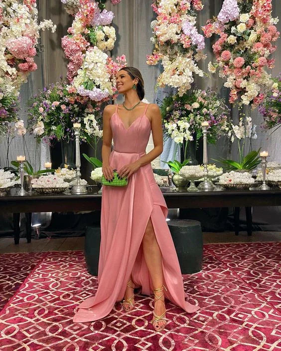 Robe de soirée rose en satin à bretelles spaghetti et coupe trapèze Y4728