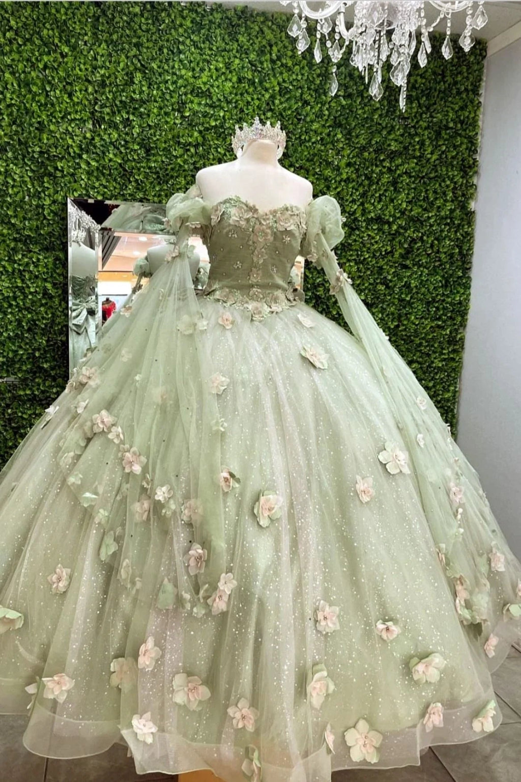 Robe de princesse vert sauge brillant avec fleurs. Robe de bal vert sauge clair, robe douce seize ans Y2188