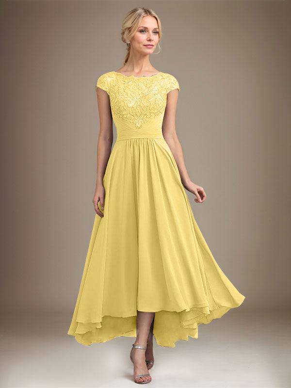 Robe de mère de la mariée en mousseline de soie à dentelle asymétrique illusion en décolleté arrondi et coupe en A avec plis