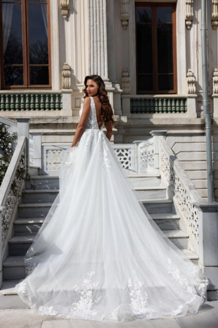 Meerjungfrau-Ballkleid aus Chiffon mit V-Ausschnitt und Applikationen