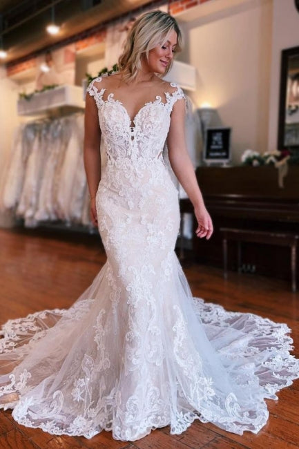 Robes de mariée en tulle à épaules dénudées style sirène avec dentelle