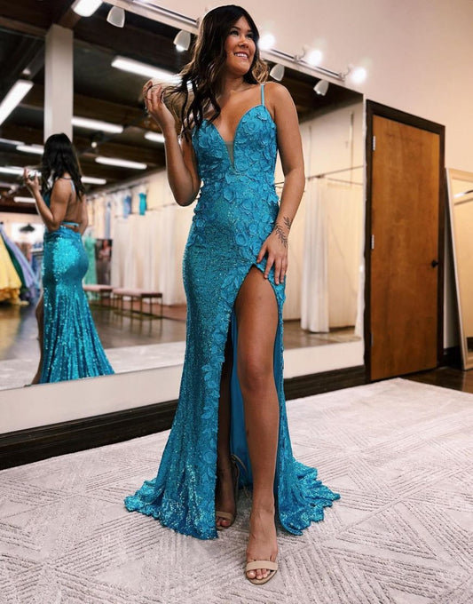 Vestido de fiesta de sirena con escote en V y lentejuelas con abertura