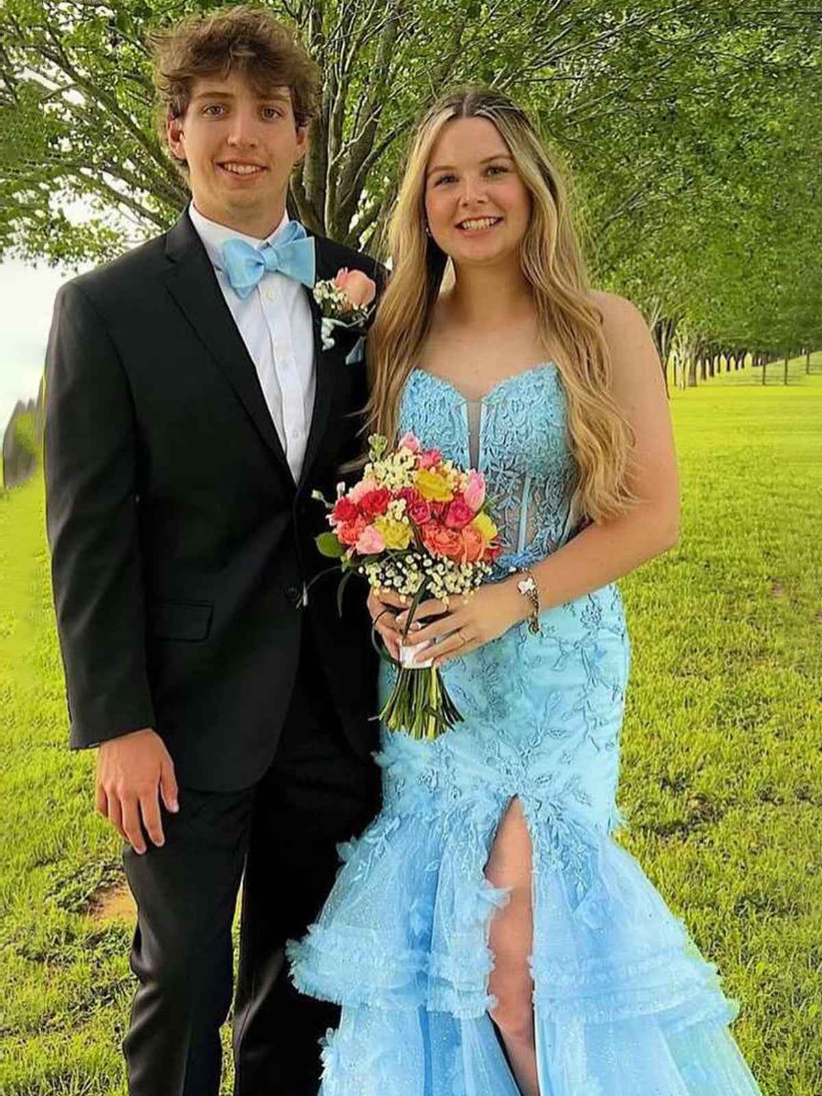 Light Blue Mermaid Prom Dress With Spaghetti Straps V Neck Lace Appliques