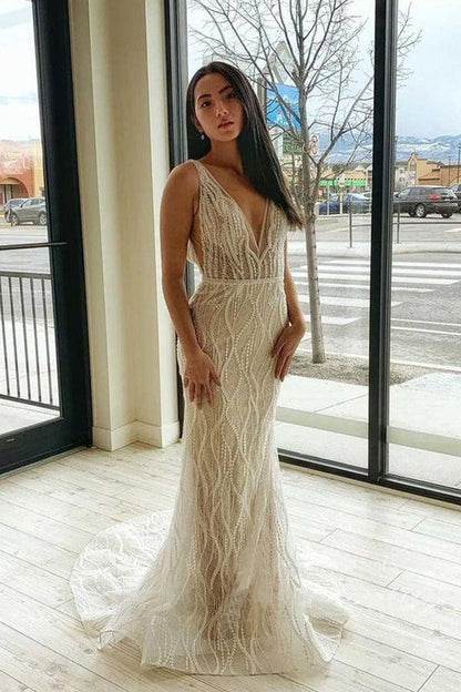 Meerjungfrau V-Ausschnitt Spitze Brautkleider Rückenfreies Brautkleid
