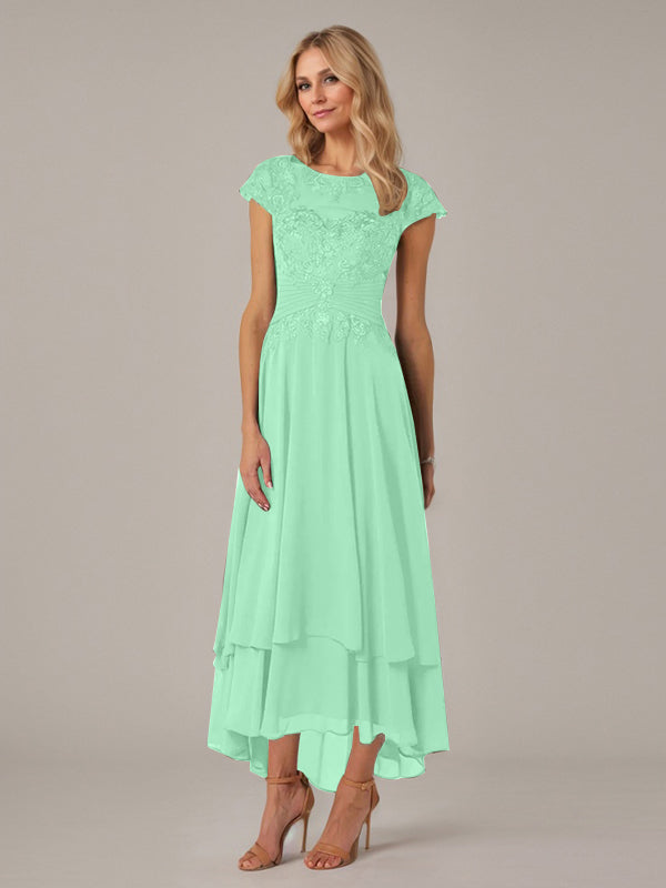 Robe de mère de la mariée en dentelle en mousseline asymétrique à encolure bateau illusion et plis avec appliqué, coupe en A