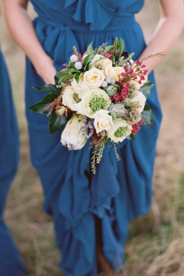 Vestidos de dama de honor largos, modestos, de gasa azul marino, corte A y escote en V 