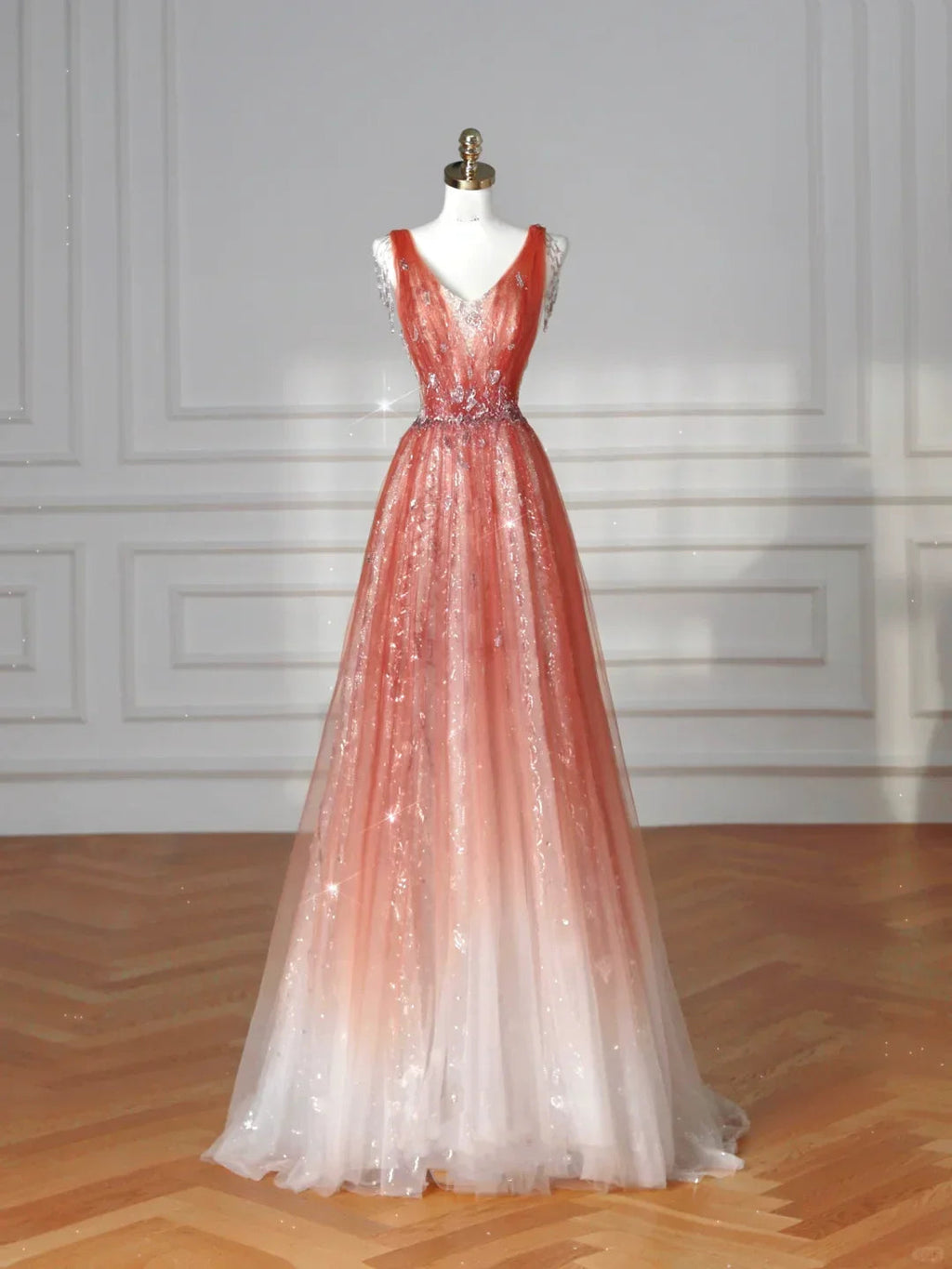 Abito da sera lungo a linea A con scollo a V elegante, tulle e paillettes, rosa fragola Y8614