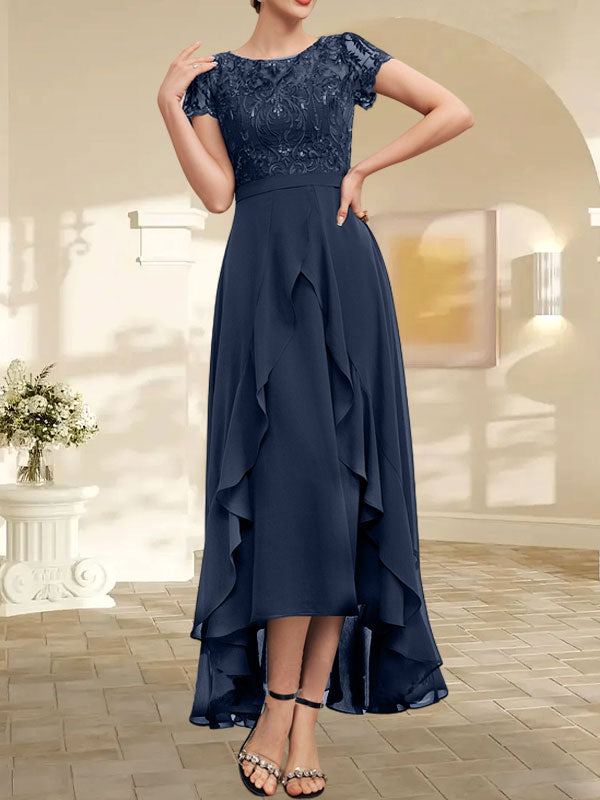 Robe de mère de la mariée en mousseline et dentelle asymétrique illusion à encolure dégagée, coupe en A, avec nœud, volants et paillettes