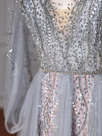 Elegante abito da sera blu con scollo a V, paillettes, perline e tulle, linea ad A, senza schiena Y8644
