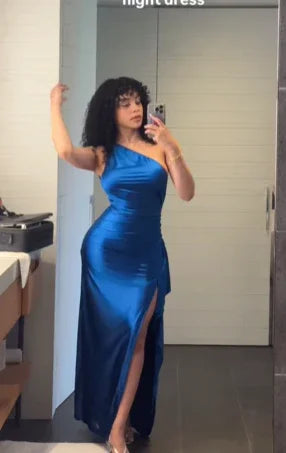 Vestido de fiesta azul bonito de un solo hombro con abertura lateral modelo Y8150