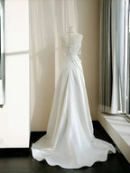 Elegante Abito da Sera Bianco Senza Spalline in Raso con Catena di Perle, Linea A, Abito da Ballo Y8684