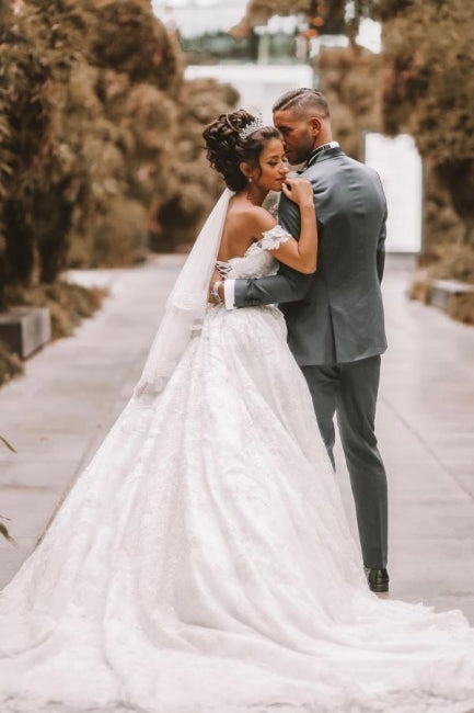 Vestido de novia blanco de corte A con hombros descubiertos, vestidos de novia románticos