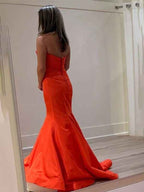 Red Mermaid Strapless Sweetheart Neckline Prom Dress
