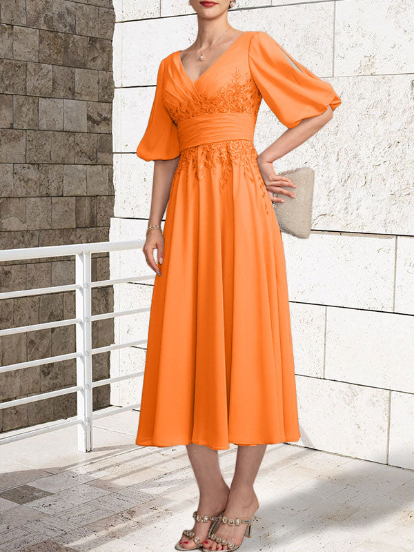 A-Linie V-Ausschnitt Wadenlanges Chiffon-Kleid für die Brautmutter mit Plissee