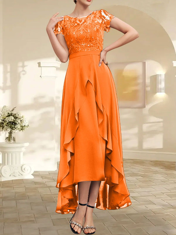 Robe de mère de la mariée en mousseline et dentelle asymétrique illusion à encolure dégagée, coupe en A, avec nœud, volants et paillettes