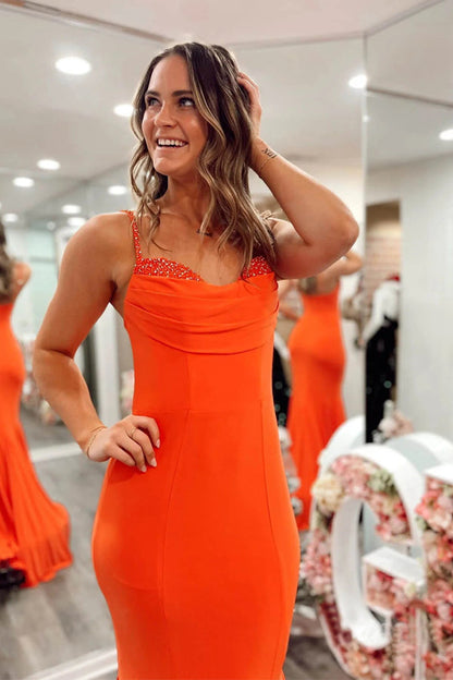 Vestido de fiesta de sirena con tirantes de licra naranja