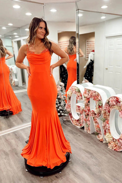 Vestido de fiesta de sirena con tirantes de licra naranja