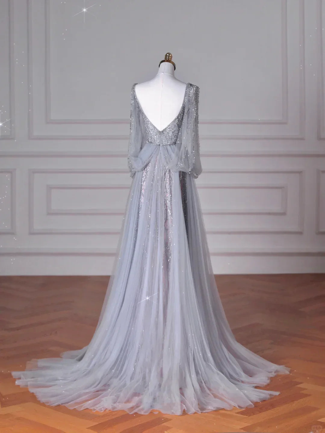 Elegante abito da sera blu con scollo a V, paillettes, perline e tulle, linea ad A, senza schiena Y8644