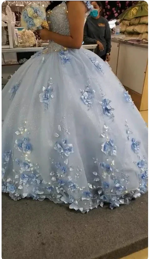 Abito lungo azzurro chiaro con applicazioni 3D carine, scollo a barca, abito da ballo da principessa Y260