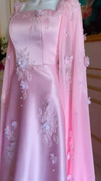 Robe de soirée longue en satin rose luxueux coupe évasée avec jolies appliques robe de bal Y7591