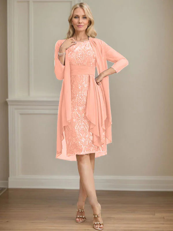 Abito da madre della sposa in pizzo e chiffon con gonna a colonna a effetto illusion fino al ginocchio, con balze a cascata e paillettes