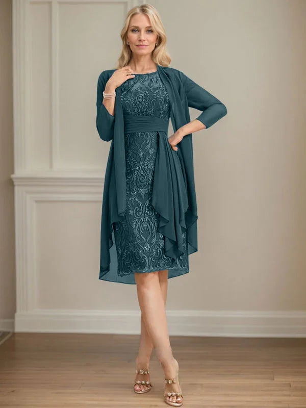 Abito da madre della sposa in pizzo e chiffon con gonna a colonna a effetto illusion fino al ginocchio, con balze a cascata e paillettes