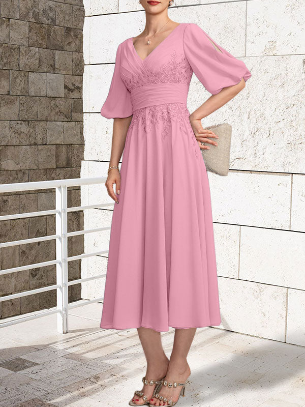 A-Linie V-Ausschnitt Wadenlanges Chiffon-Kleid für die Brautmutter mit Plissee