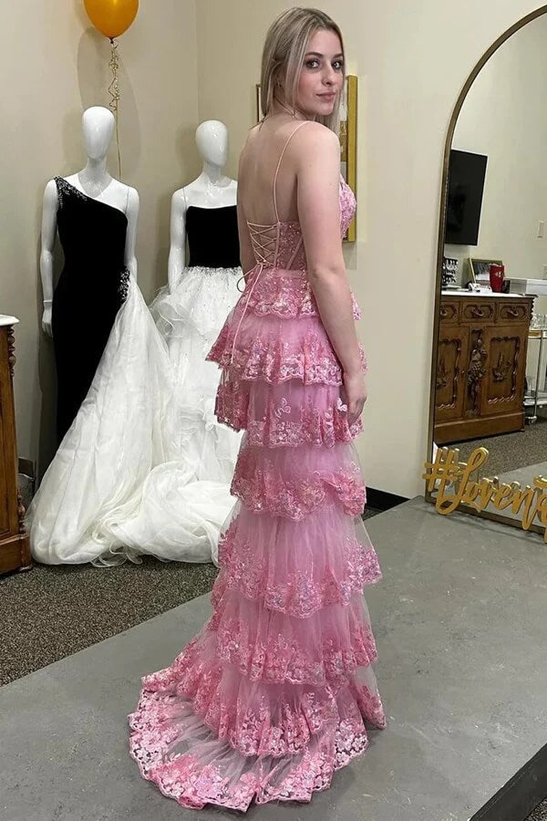 Vestidos de fiesta de tul con corte en A, apliques de encaje, volantes y capas con abertura