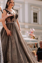 Plus Size Black Ball Gown Wedding Dress Deep V Neck Wide Strap Black Lace Sheer Corset Crystal Belt Tulle Gothic Bridal Gown