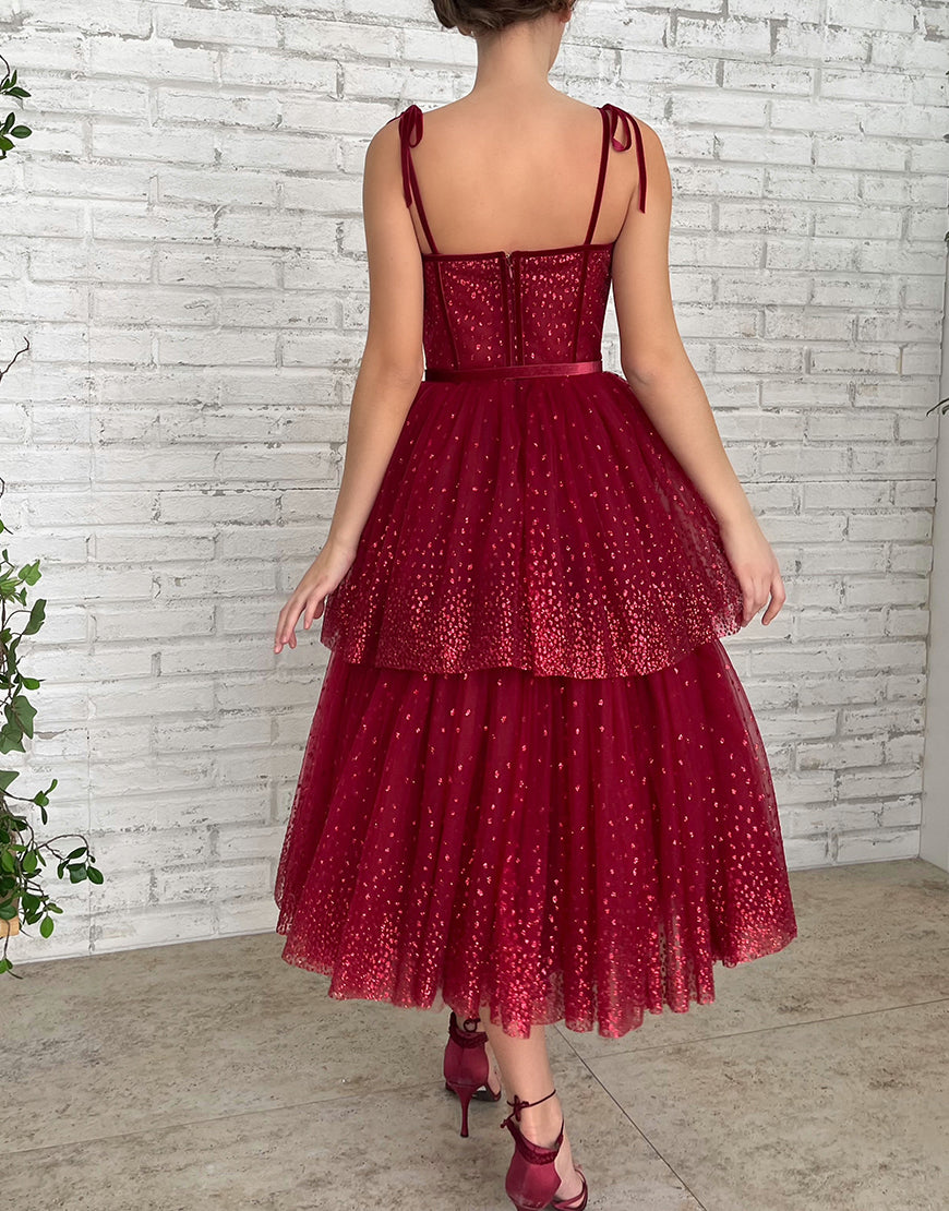 Abito da festa in tulle rosso scuro con brillantini