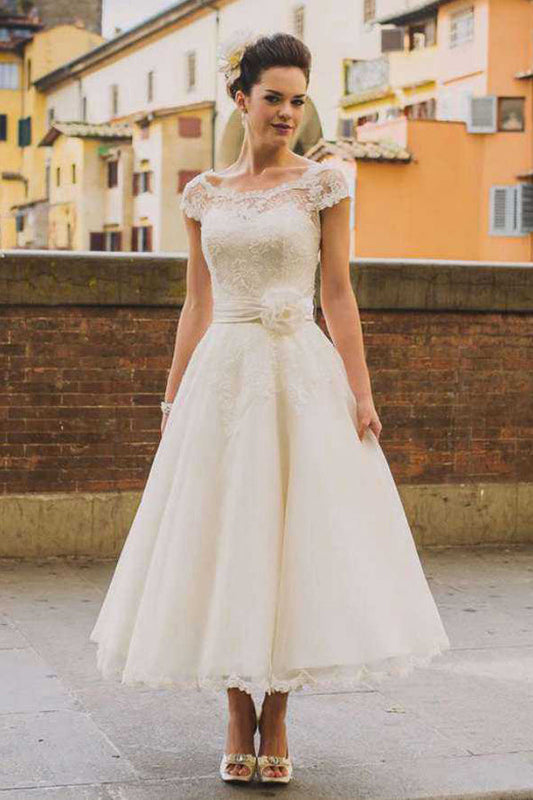 Prinzessin Tee-Länge Tüll Brautkleider mit applizierten Blumen