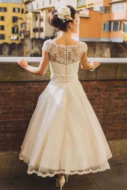 Prinzessin Tee-Länge Tüll Brautkleider mit applizierten Blumen