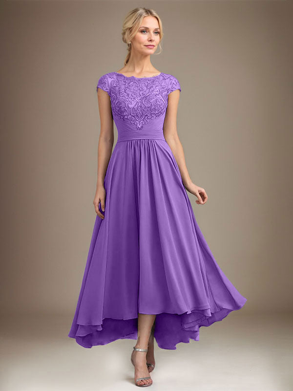 Robe de mère de la mariée en mousseline de soie à dentelle asymétrique illusion en décolleté arrondi et coupe en A avec plis